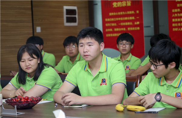 最美不過(guò)初相見(jiàn)！——南京新華2019年秋季新生見(jiàn)面會(huì)