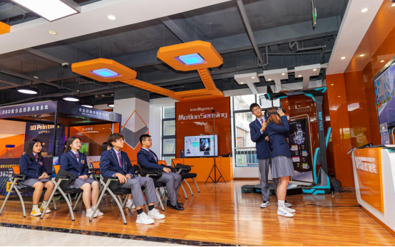 南京新華電腦專修學(xué)院330校園專場(chǎng)咨詢?nèi)栈顒?dòng)成功舉辦！