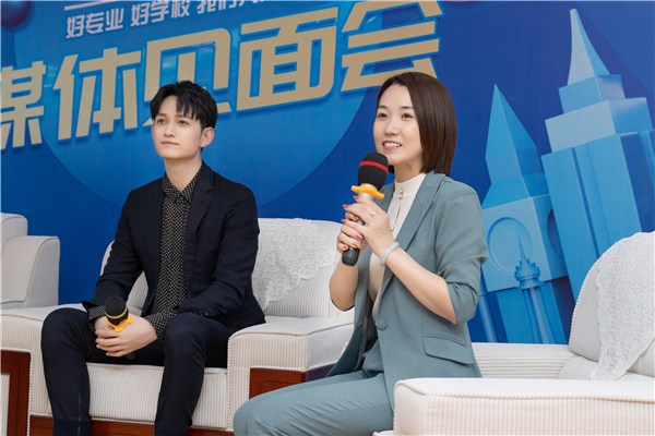 馬可來新華重拾校園生活，青春“競”是精彩！