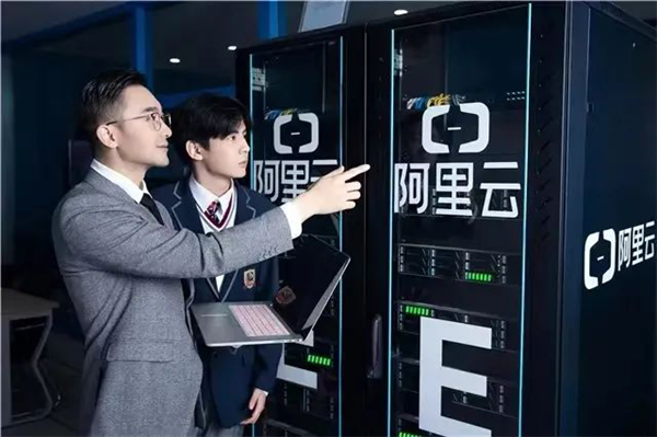 技能之光 點(diǎn)亮職業(yè)夢(mèng)想！新華互聯(lián)網(wǎng)科技邀您共同參與新華杯全國(guó)職業(yè)技能大賽！