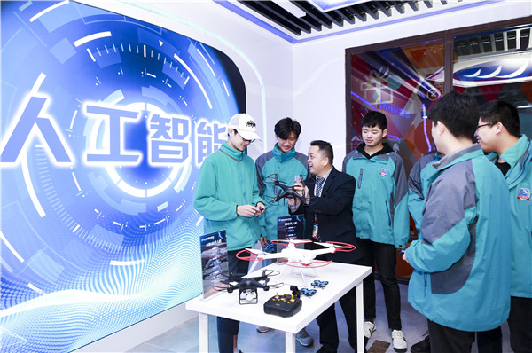 南京新華電腦專修學(xué)院地址，怎么走？