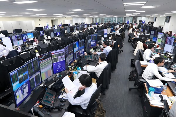 2024年大學(xué)生就業(yè)難題凸顯，技能培訓(xùn)成再就業(yè)新路徑！