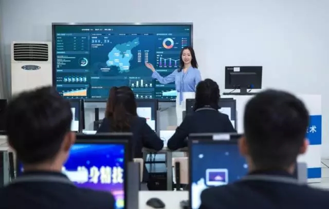 產(chǎn)教融合育工匠，新華職教周帶你共享職業(yè)教育！