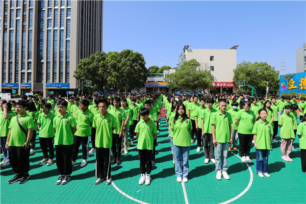 新生力量 向上成長(zhǎng)|南京新華2022年秋季新生職業(yè)素質(zhì)拓展訓(xùn)練正式開(kāi)營(yíng)！